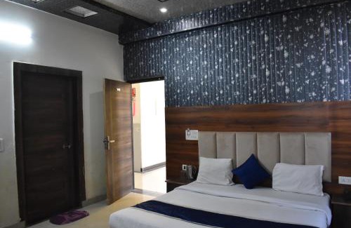 Taj Ganj Hotel | Hotel P S Villa & Banquet