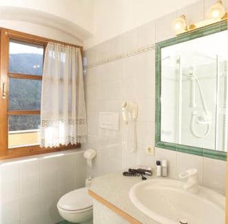 Tires Hotel | Hotel Paradies