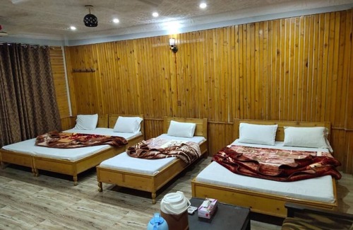 Mingora Hotel | Hotel Park Way Fizaghat