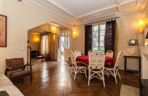 Neuilly-sur-Seine House | Hotel Particulier, Neuilly sur Seine, Palais des Congrès