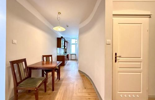 Stare Miasto Apartment | Hotel - Pokoje i Apartamenty Heban