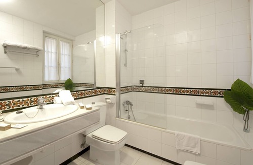 Central District Hotel | Hotel Porcel Navas