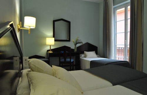 Central District Hotel | Hotel Porcel Navas