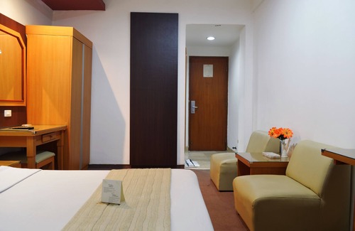 Rawasari Hotel | Hotel Puri Mega