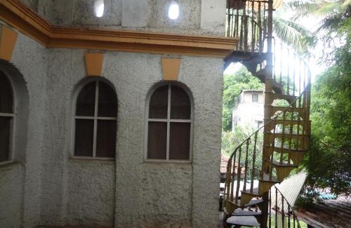 Central Pune Cabin | Hotel Rajmandir