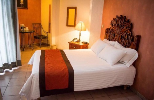 Leon Hotel | Hotel Real Azteca Boulevard