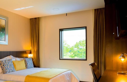 La Esmeralda Hotel | Hotel Real Elim International