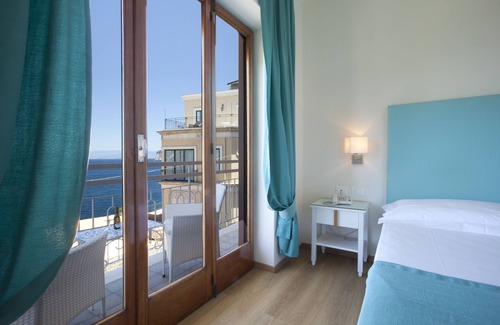 Sorrento Historic Centre Hotel | Hotel Regina Sorrento