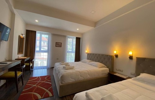 Berat Hotel | Hotel Republika Berat