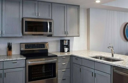 Myrtle Beach Resort | Hotel Resort In Myrtle Beach With Kitchen, Air Conditioner, Internet