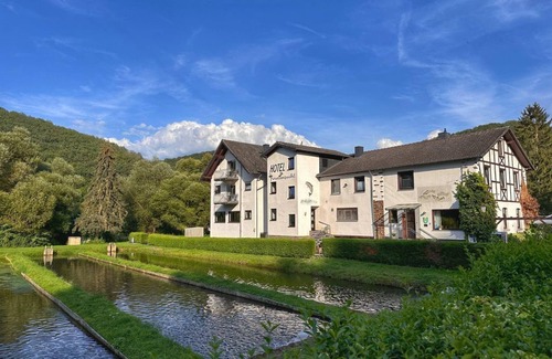 Macken House | Hotel Restaurant Forellenzucht - Doppelzimmer Dusche/wc