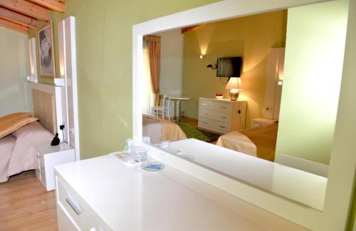 Berat Hotel | Hotel & Restaurant White City