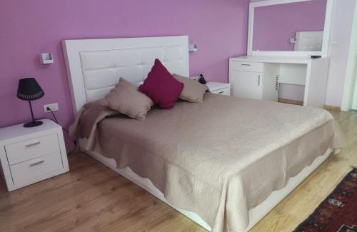 Berat Hotel | Hotel & Restaurant White City