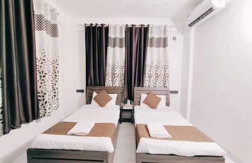 Kharadi Hotel | Hotel Revmantra