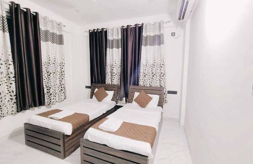 Kharadi Hotel | Hotel Revmantra