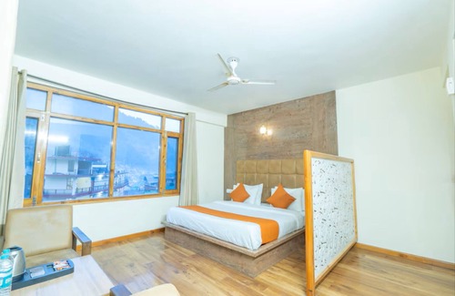 Manali Hotel | Hotel Rising Star