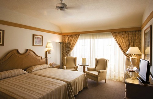 Corralejo Hotel | Hotel Riu Palace Tres Islas