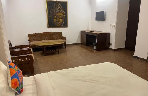 Kalkaji House | Hotel Rose Villa