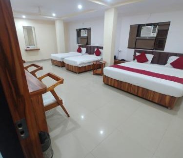Varanasi Hotel | Hotel Roshan