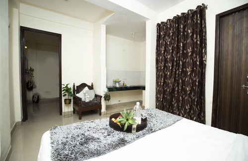 Delhi Hotel | Hotel Royal Avenue By F9 Hotels
