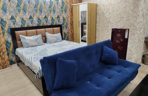 Gomti Nagar Hotel | Hotel Royal King