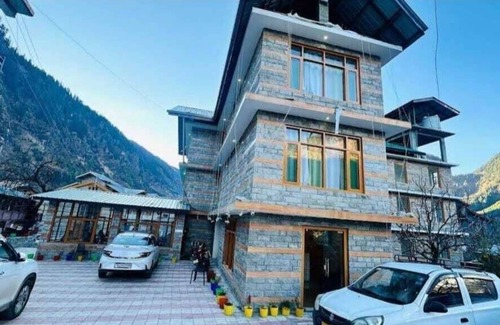 Manali Hotel | Hotel Royal Valley