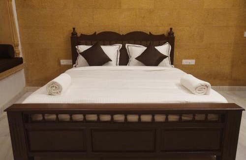 Amar Sagar Pol Hotel | Hotel Royal Villa Jaisalmer