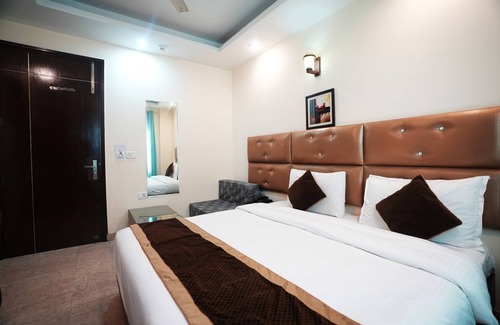New Delhi Hotel | Hotel S&B East Inn