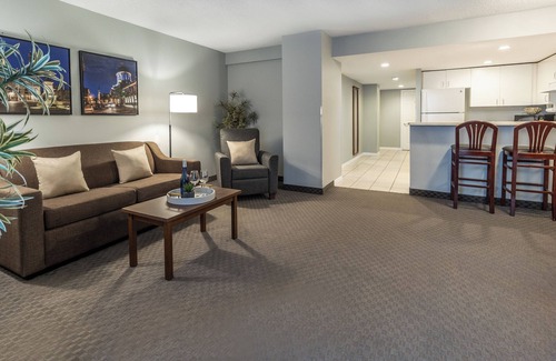 Quartier des Spectacles Hotel | Hotel Saint-Laurent Montreal