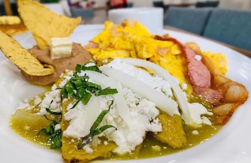 Cuauhtemoc Hotel | Hotel San Lucas