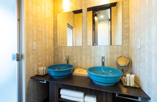 Naha City Centre Hotel | HOTEL SANSUI NAHA Ryukyu Onsen Naminoue-No-Yu