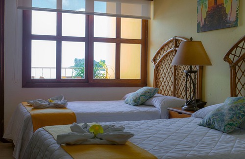 Flores Hotel | Hotel Santana
