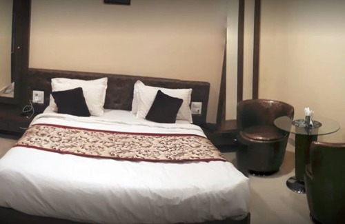 Sagar Hotel | Hotel Saroj Sagar - Sagar
