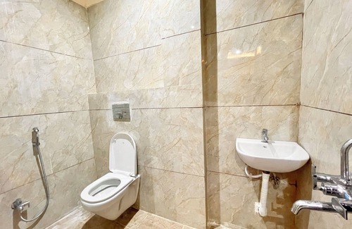 Ujjain Hotel | Hotel Satyam Palace - near Temple