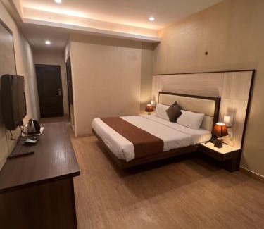 Kanpur Hotel | Hotel SB Castle