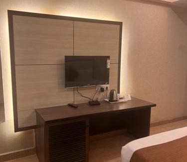 Kanpur Hotel | Hotel SB Castle