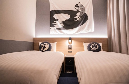 Minato Hotel | Hotel She, Osaka