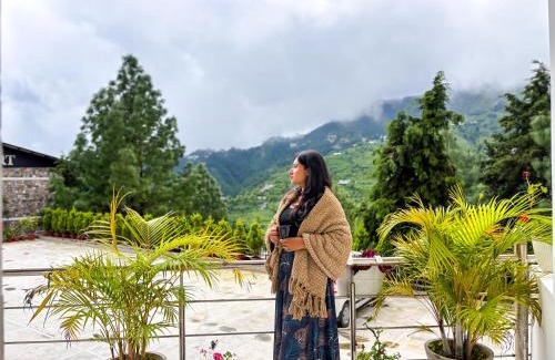 Mussoorie Hotel | Hotel Shiva Lake Mussoorie - 360 Degree View - Free Parking