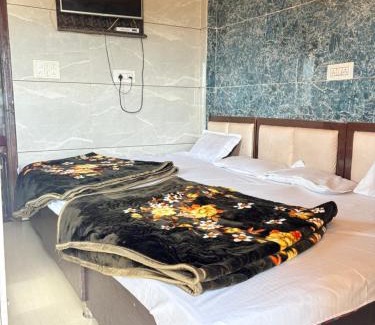 Khattalwada Hotel | Hotel Shree dhan Laxmi palace
