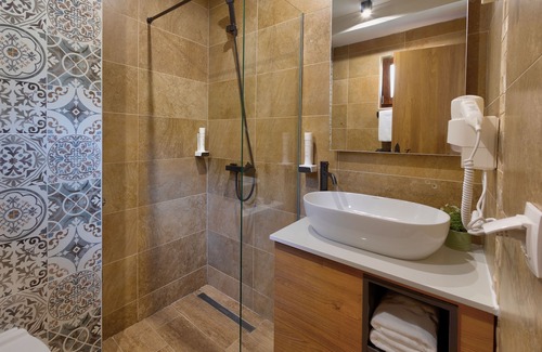 Mostar Old Town Hotel | Hotel Sinan Han