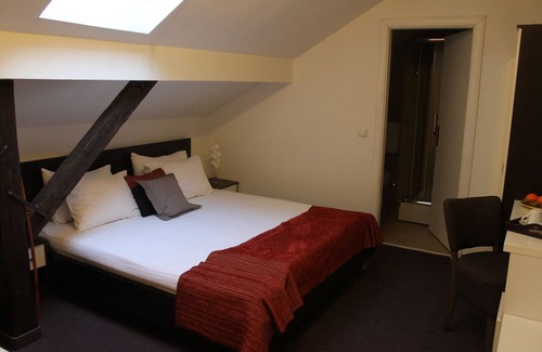 Old Town Hotel | Hotel Sokak