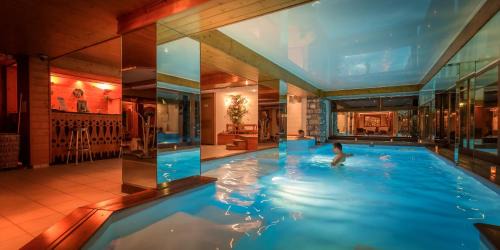 Morzine Hotel | Hotel & Spa Le Dahu