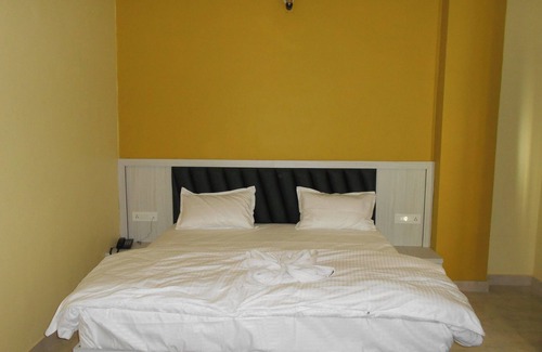 Chunar Hotel | Hotel SS Grand & Multicuisine Restaurant