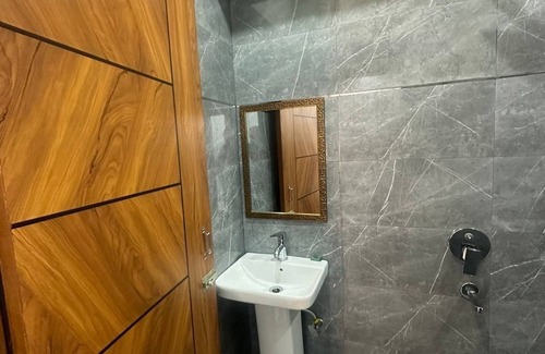 Malviya Nagar Hotel | Hotel Star Marigold
