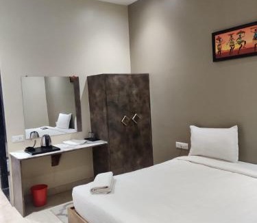 Civil Lines Hotel | Hotel Sukhdham