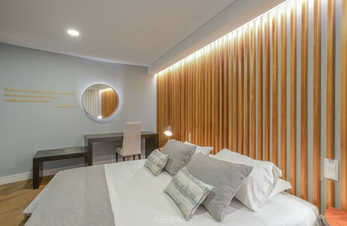 Praia da Vitoria Hotel | Hotel Teresinha