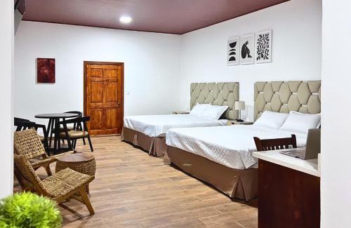 Ahuachapan Hotel | Hotel Termales La Montaña