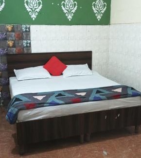New Delhi House | Hotel The Maple Door