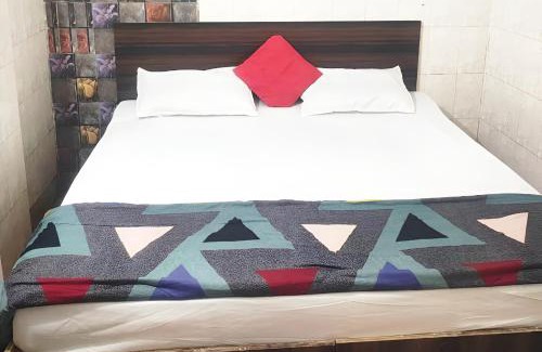 New Delhi House | Hotel The Maple Door