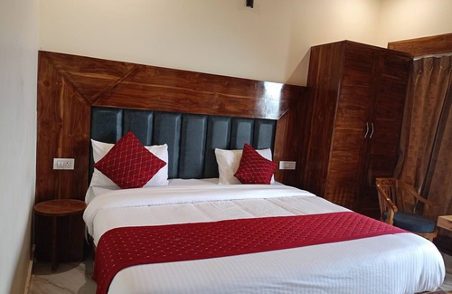 Mussoorie Hotel | HOTEL THE PINE VILLA MUSSOORIE